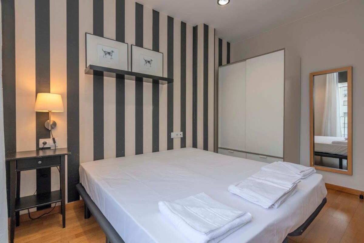 Modern And Bright In Eixample 5-1 Leilighet Barcelona